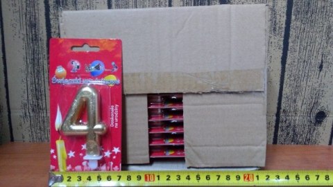 Świeczka 24szt. cyfra złota ,,4'' Świeczka 24szt. cyfra złota ,,4''