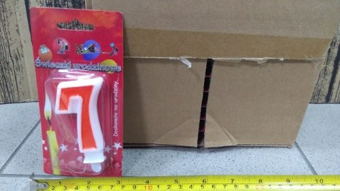 Świeczka 24szt cyfra CZERWONA ,,7'' Świeczka 24szt cyfra CZERWONA ,,7''